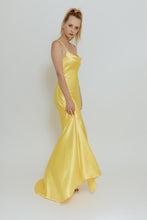 Load image into Gallery viewer, how to loose a guy in 10 days dress
